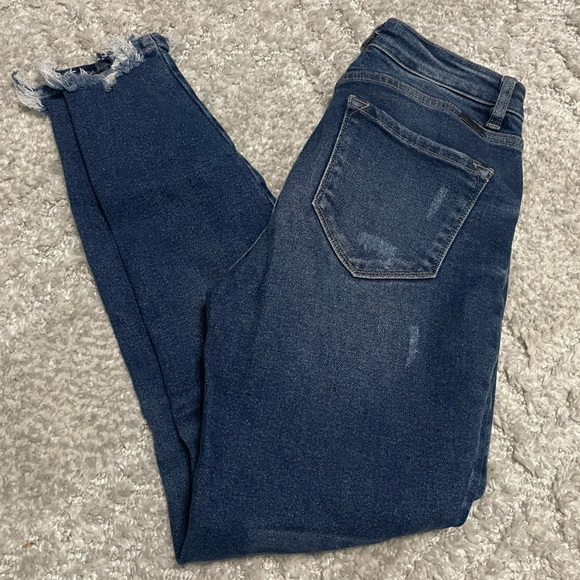 KANCAN Distressed Mid Rise Skinny Jean Size 26 - Picture 2 of 3